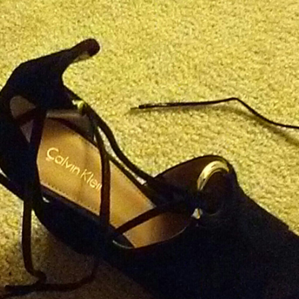 Shoes - Picture 2 of 6